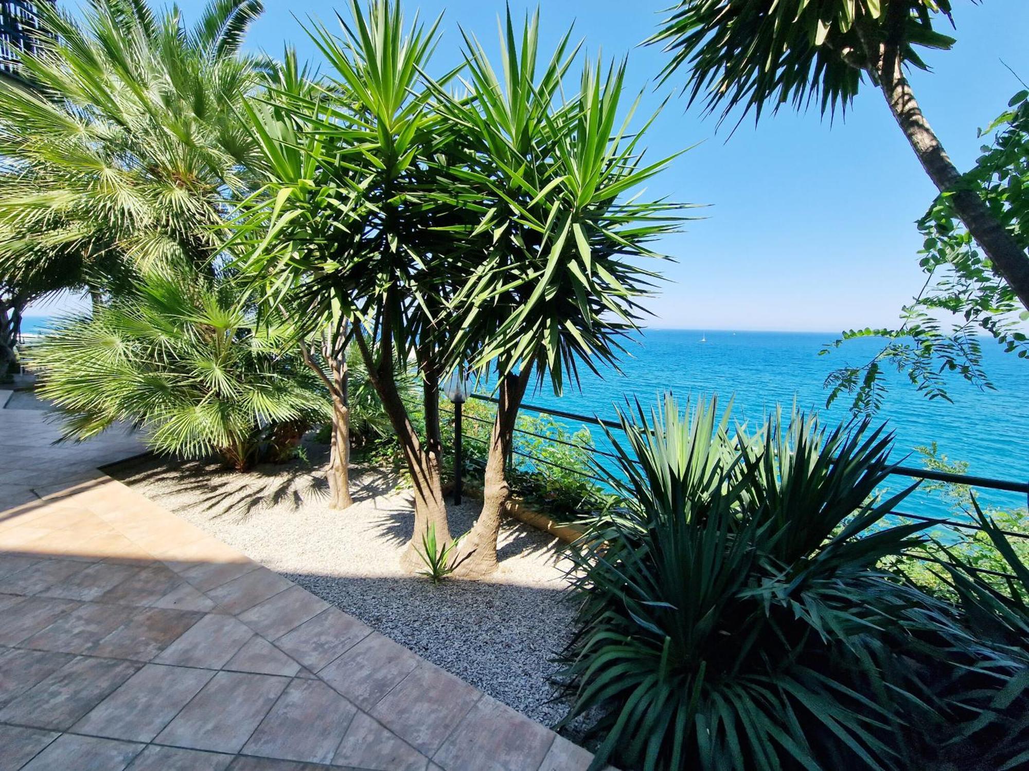 Villa Anita Apartments Capo dʼOrlando Εξωτερικό φωτογραφία
