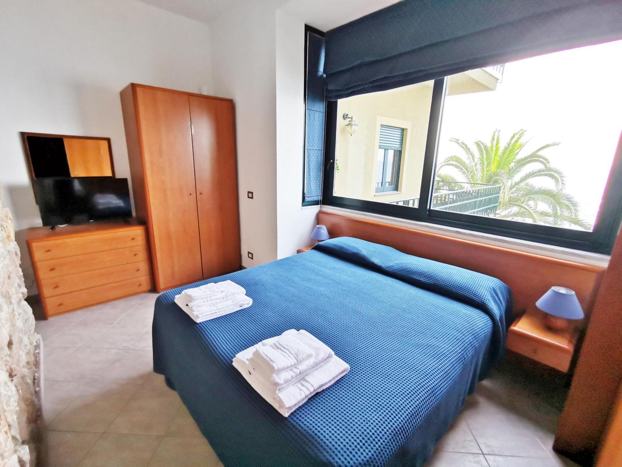 Villa Anita Apartments Capo dʼOrlando Δωμάτιο φωτογραφία